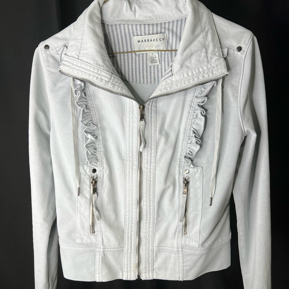 Stretchy jacket. Bought at Anthropologie. Perfect condition.
